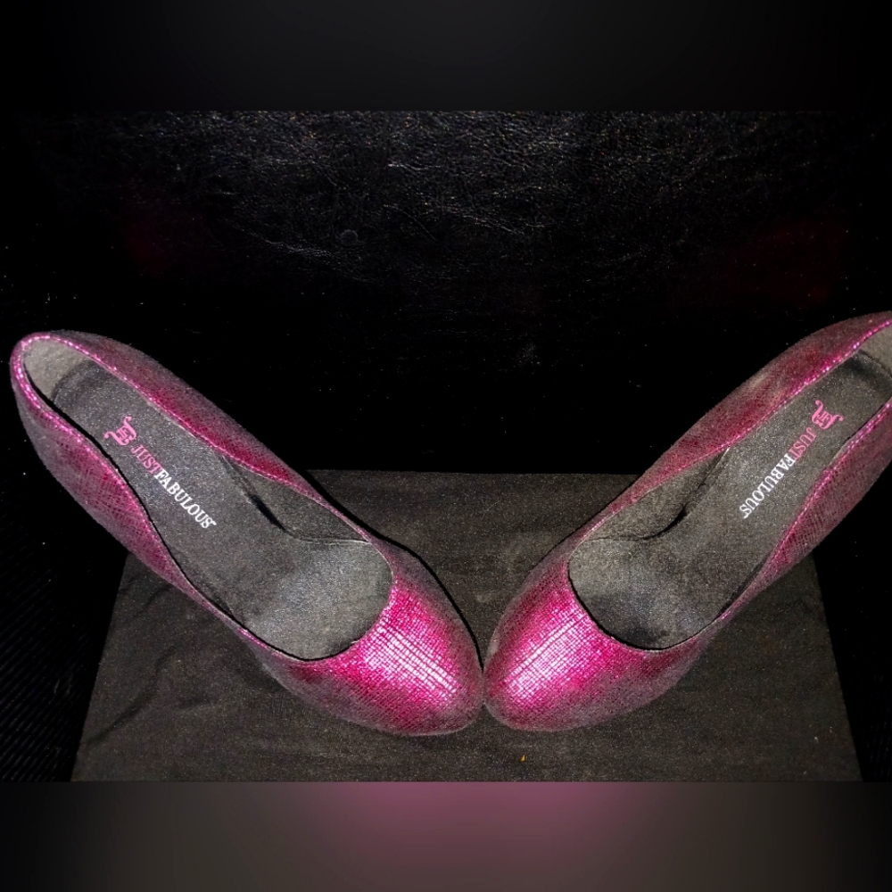Purplish Pumps: Elevate Your Evening
